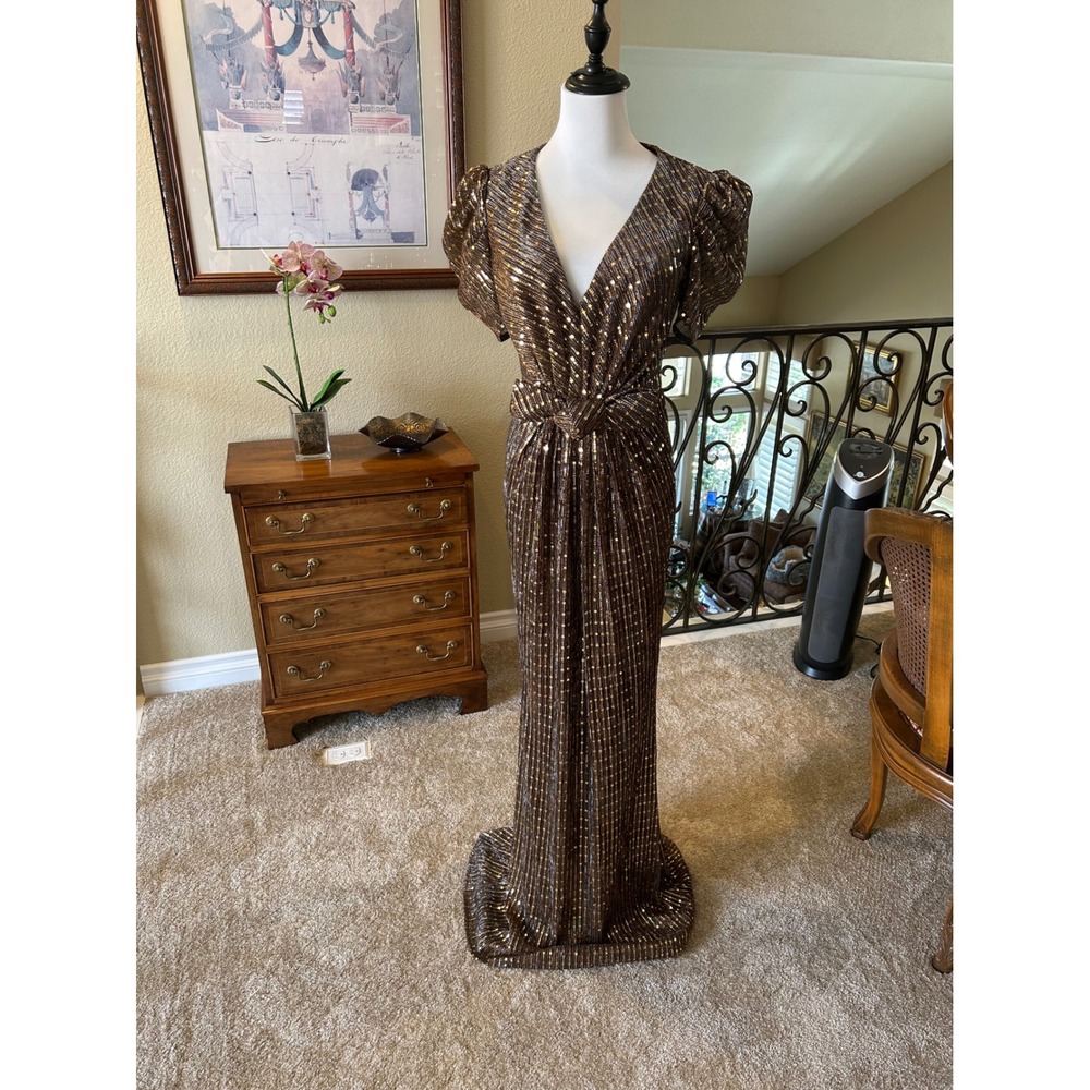 Mac Duggal Bronze Metallic Sequin V-Neck Puff Sleeve Gown 26410 Size 2 - Picture 6 of 8